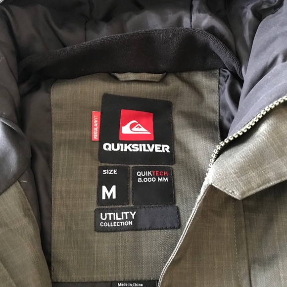 Quiksilver Snowboarding Jacket - Picture 4 of 6
